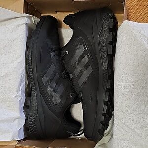 Adidas Terrex Skychaser 2.0 Mens Hiking Shoes